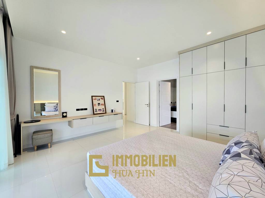 วิลลา 3 ห้องนอนสไตล์โมเดิร์นเรียบหรูที่ The Clouds 2