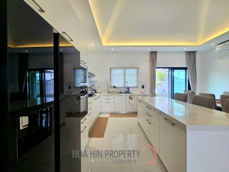 THE CLOUD 2 : Modern Luxury 3 Bedroom Villa With Pool