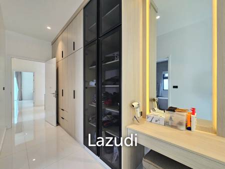 THE CLOUD 2 : Modern Luxury 3 Bedroom Villa With Pool