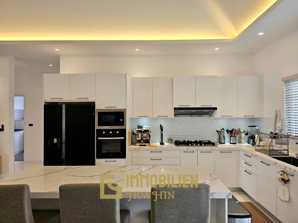 วิลลา 3 ห้องนอนสไตล์โมเดิร์นเรียบหรูที่ The Clouds 2