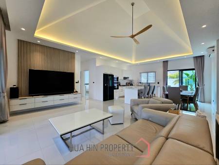 THE CLOUD 2 : Modern Luxury 3 Bedroom Villa With Pool