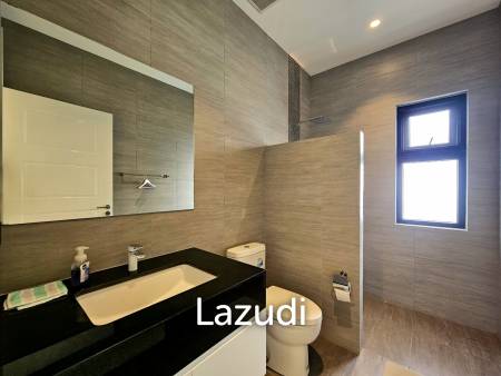 THE CLOUD 2 : Modern Luxury 3 Bedroom Villa With Pool