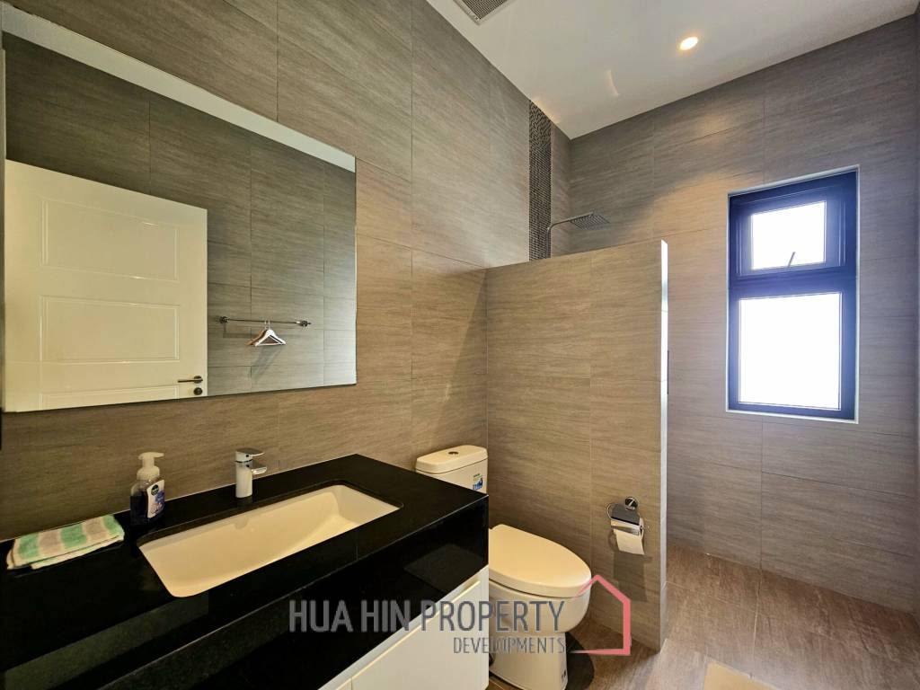 THE CLOUD 2 : Modern Luxury 3 Bedroom Villa With Pool