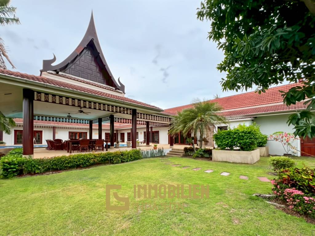 วิลล่า 4 ห้องนอนหรูในโครงการ Smart House Resort หัวหิน