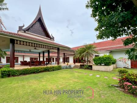 Luxurious 4-Bedroom Villa with Pool in Smart House Resort