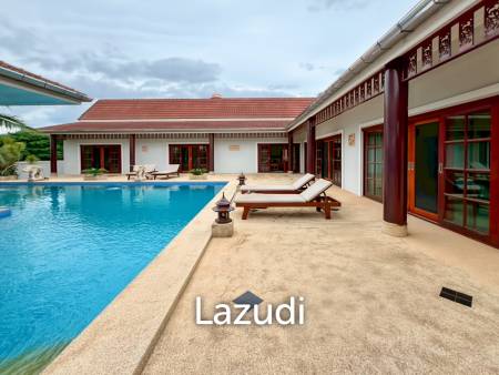Luxurious 4-Bedroom Villa with Pool in Smart House Resort