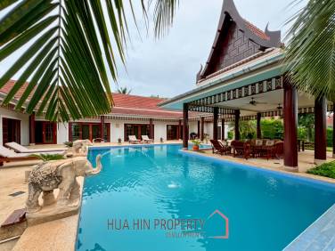 Luxurious 4-Bedroom Villa with Pool in Smart House Resort