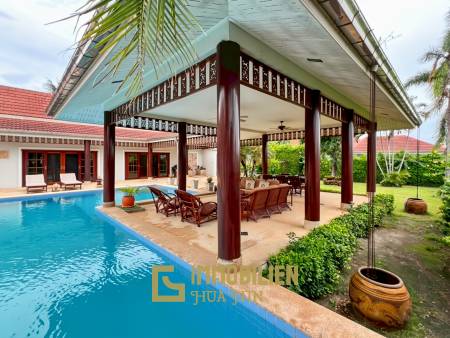วิลล่า 4 ห้องนอนหรูในโครงการ Smart House Resort หัวหิน