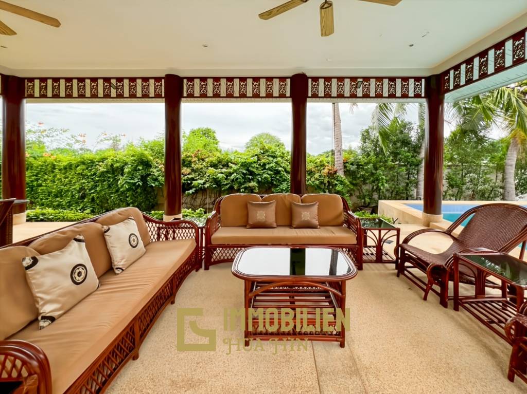 วิลล่า 4 ห้องนอนหรูในโครงการ Smart House Resort หัวหิน