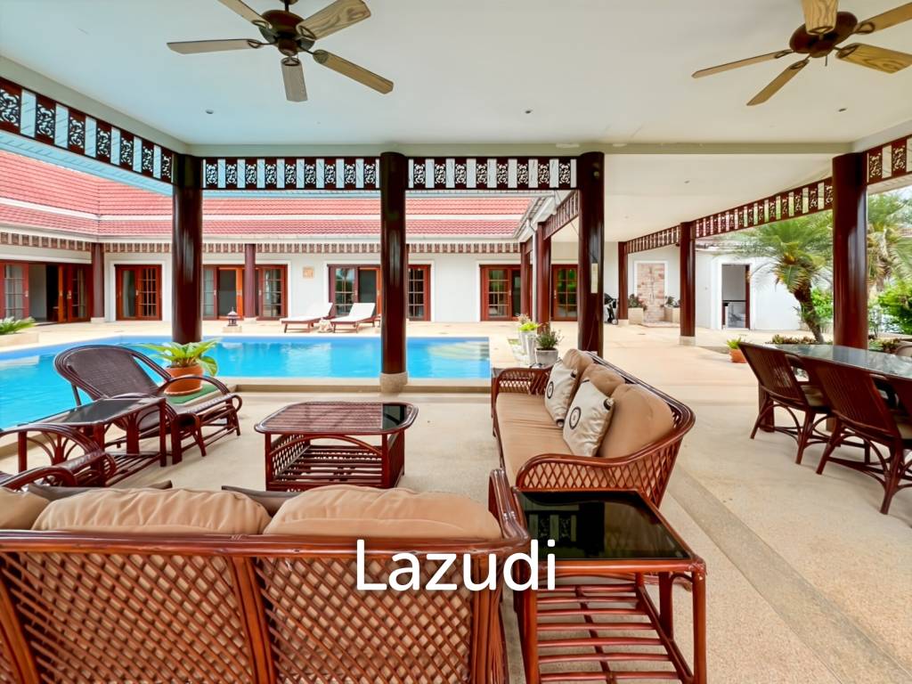 Luxurious 4-Bedroom Villa with Pool in Smart House Resort