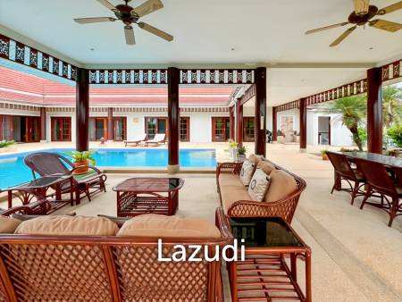 Luxurious 4-Bedroom Villa with Pool in Smart House Resort