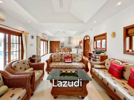 Luxurious 4-Bedroom Villa with Pool in Smart House Resort