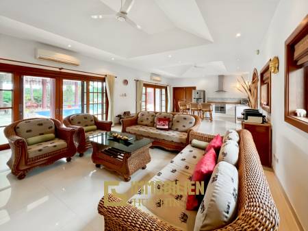 วิลล่า 4 ห้องนอนหรูในโครงการ Smart House Resort หัวหิน