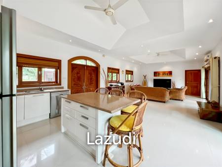 Luxurious 4-Bedroom Villa with Pool in Smart House Resort