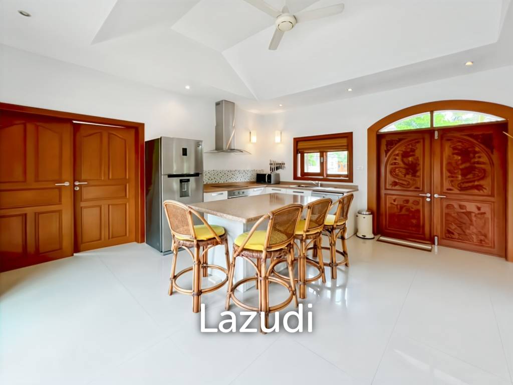 Luxurious 4-Bedroom Villa with Pool in Smart House Resort