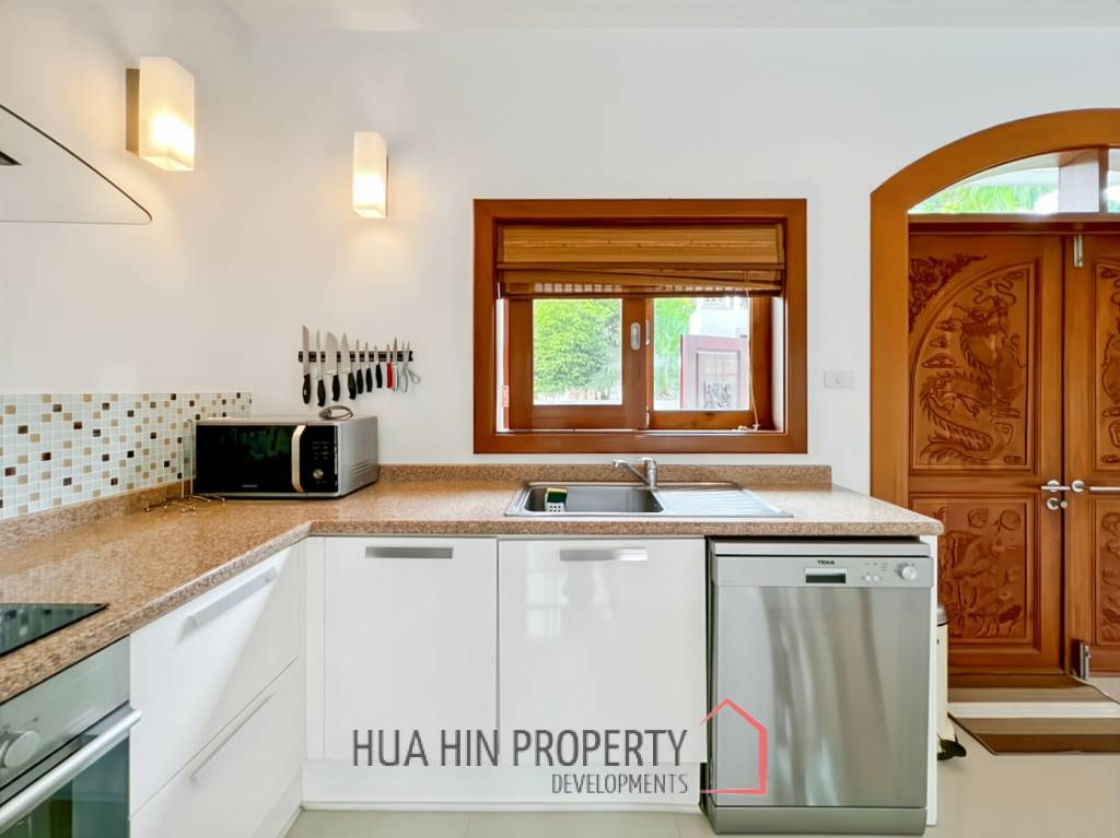 Luxurious 4-Bedroom Villa with Pool in Smart House Resort
