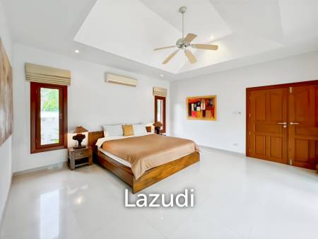 Luxurious 4-Bedroom Villa with Pool in Smart House Resort