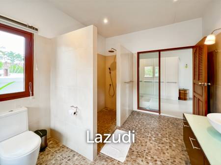 Luxurious 4-Bedroom Villa with Pool in Smart House Resort