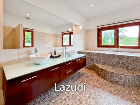 Luxurious 4-Bedroom Villa with Pool in Smart House Resort