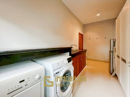 วิลล่า 4 ห้องนอนหรูในโครงการ Smart House Resort หัวหิน