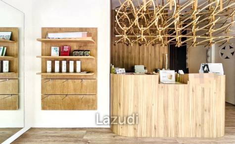 180sqm Retail/Clinic Space on Sukhumvit 22 — Ground Floor of Luxury Hotel with Heavy Foot Traffic
