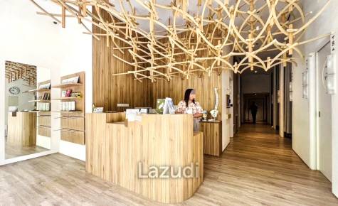 180sqm Retail/Clinic Space on Sukhumvit 22 — Ground Floor of Luxury Hotel with Heavy Foot Traffic