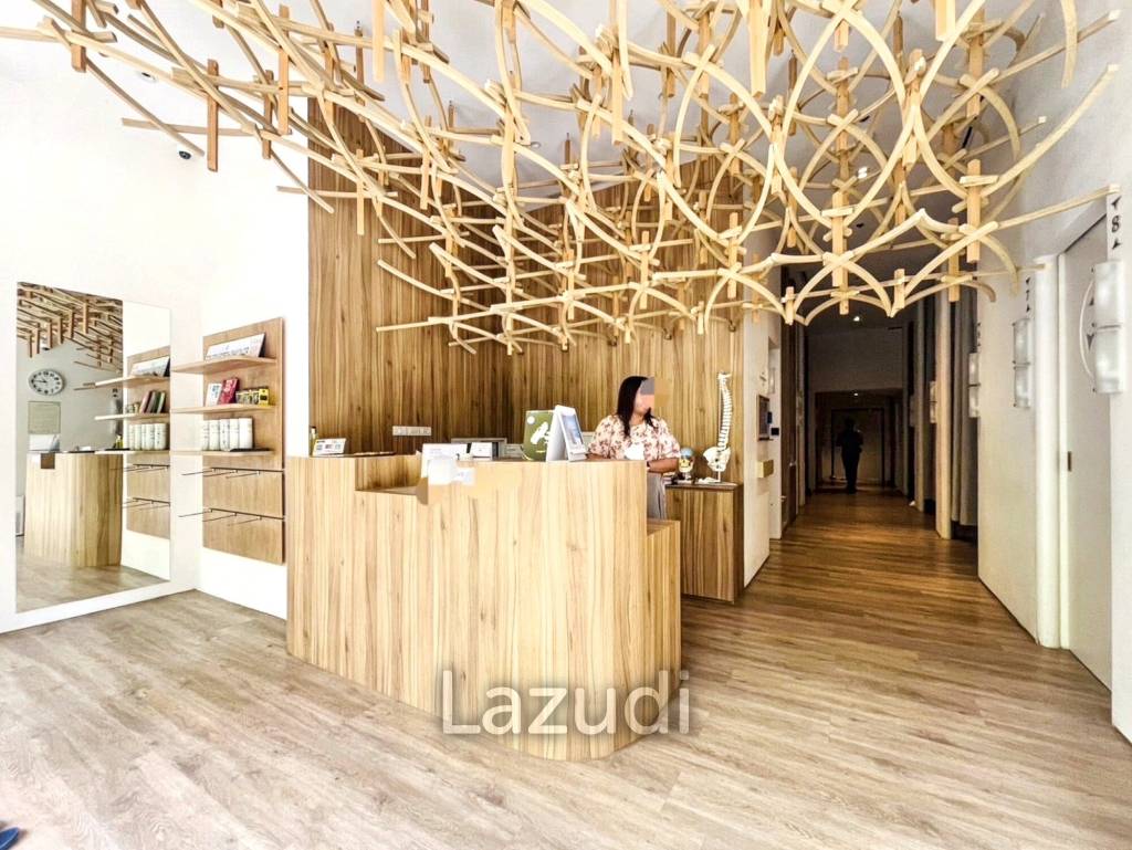 180sqm Retail/Clinic Space on Sukhumvit 22 — Ground Floor of Luxury Hotel with Heavy Foot Traffic