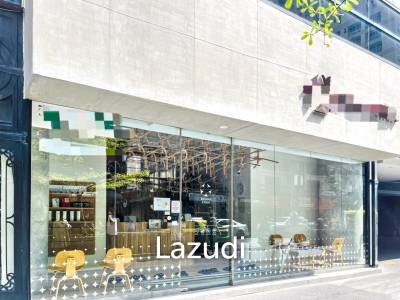 180sqm Retail/Clinic Space on Sukhumvit 22 — Ground Floor of Luxury Hotel with Heavy Foot Traffic