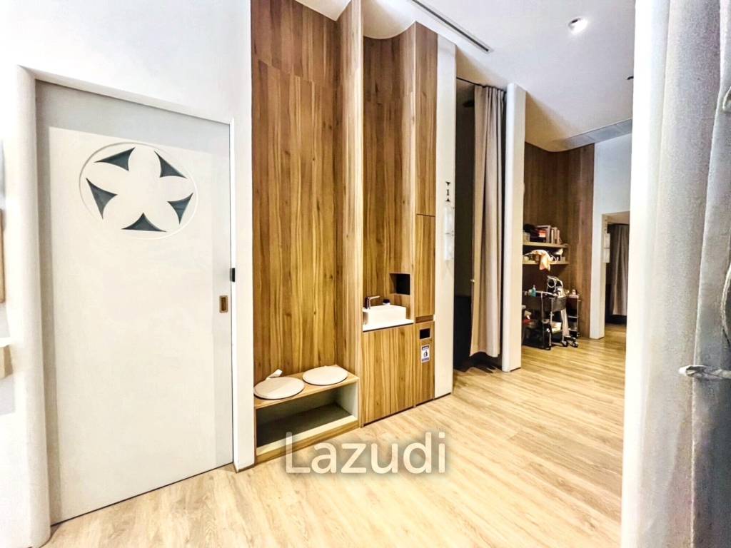 180sqm Retail/Clinic Space on Sukhumvit 22 — Ground Floor of Luxury Hotel with Heavy Foot Traffic