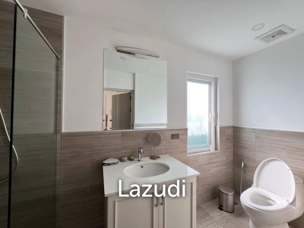 720 ตร.ม 3 เตียง 3 อาบน้ำ วิลล่า For ขาย