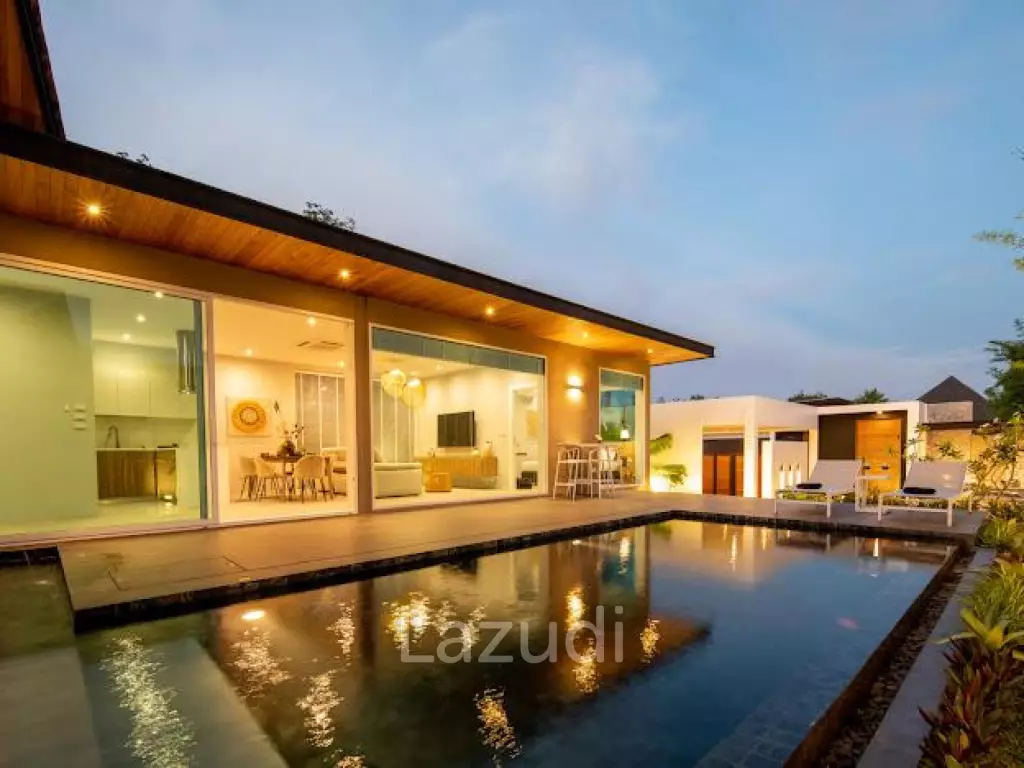 Luxury Villa with Stunning Mountain Views!