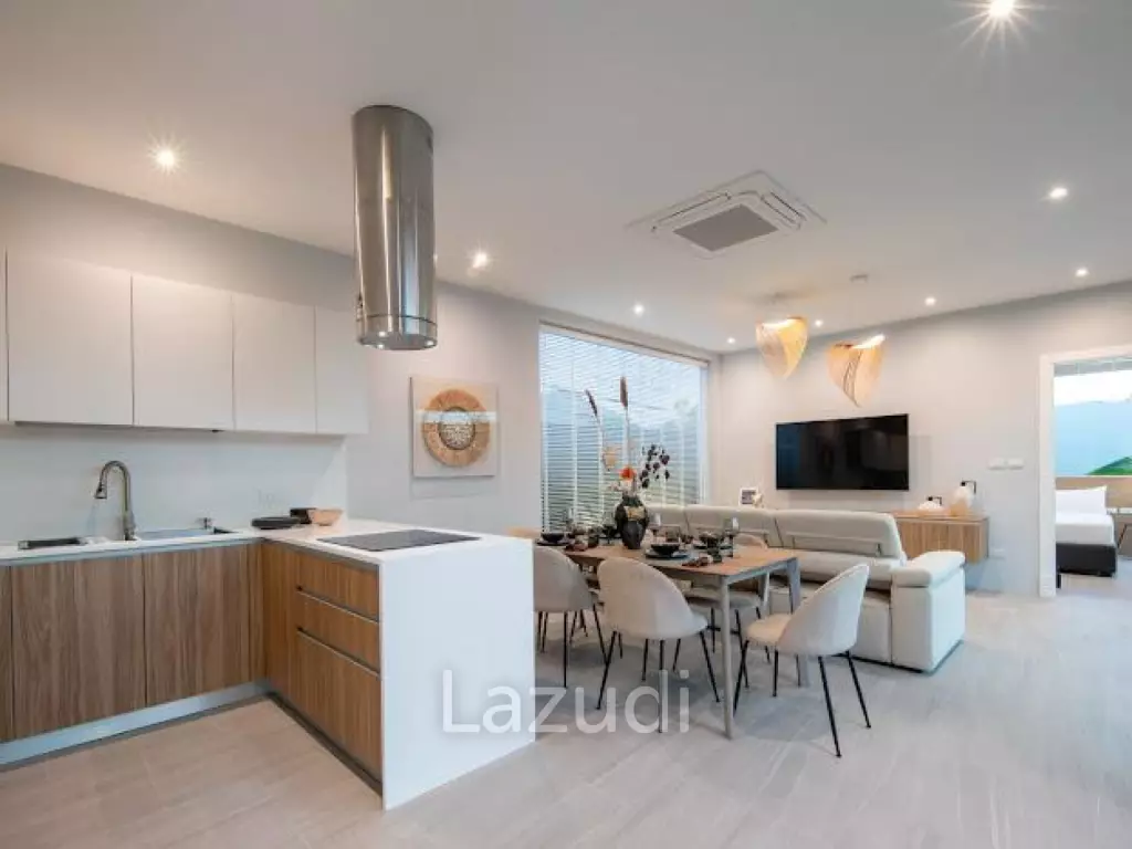 Luxury Villa with Stunning Mountain Views!