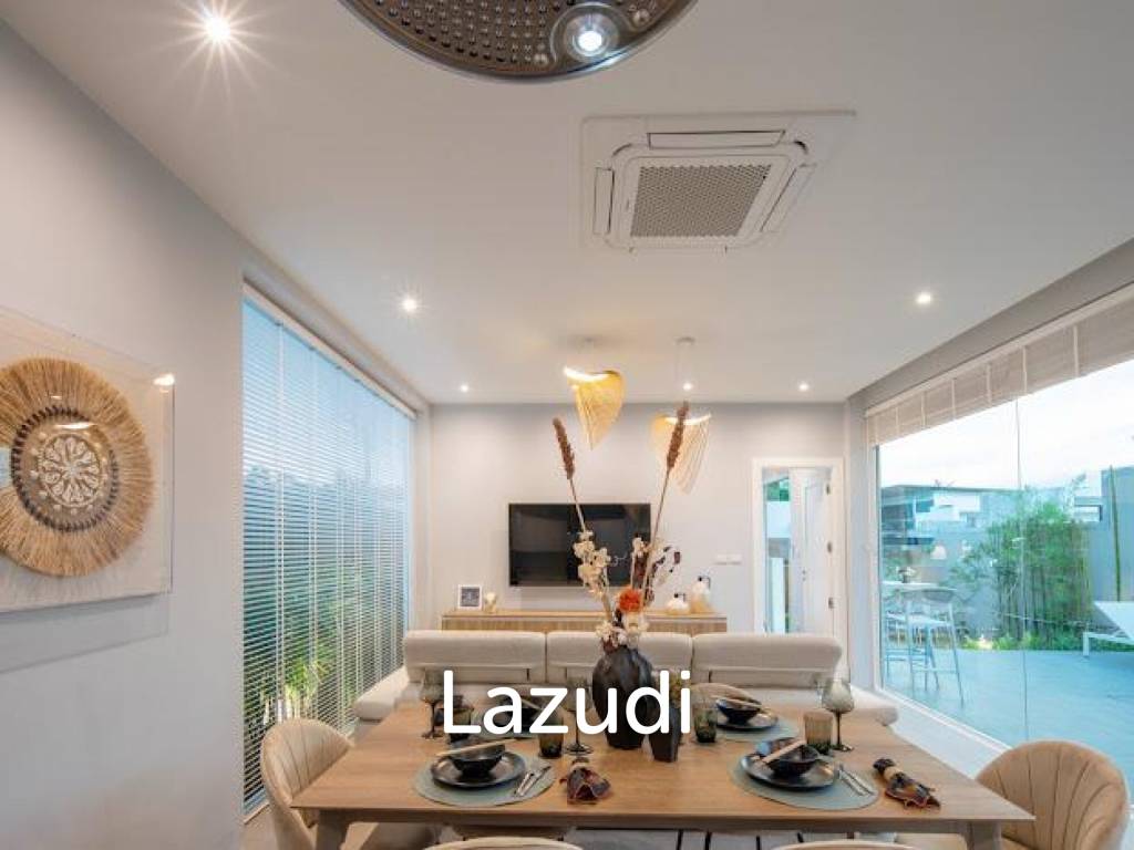 Luxury Villa with Stunning Mountain Views!