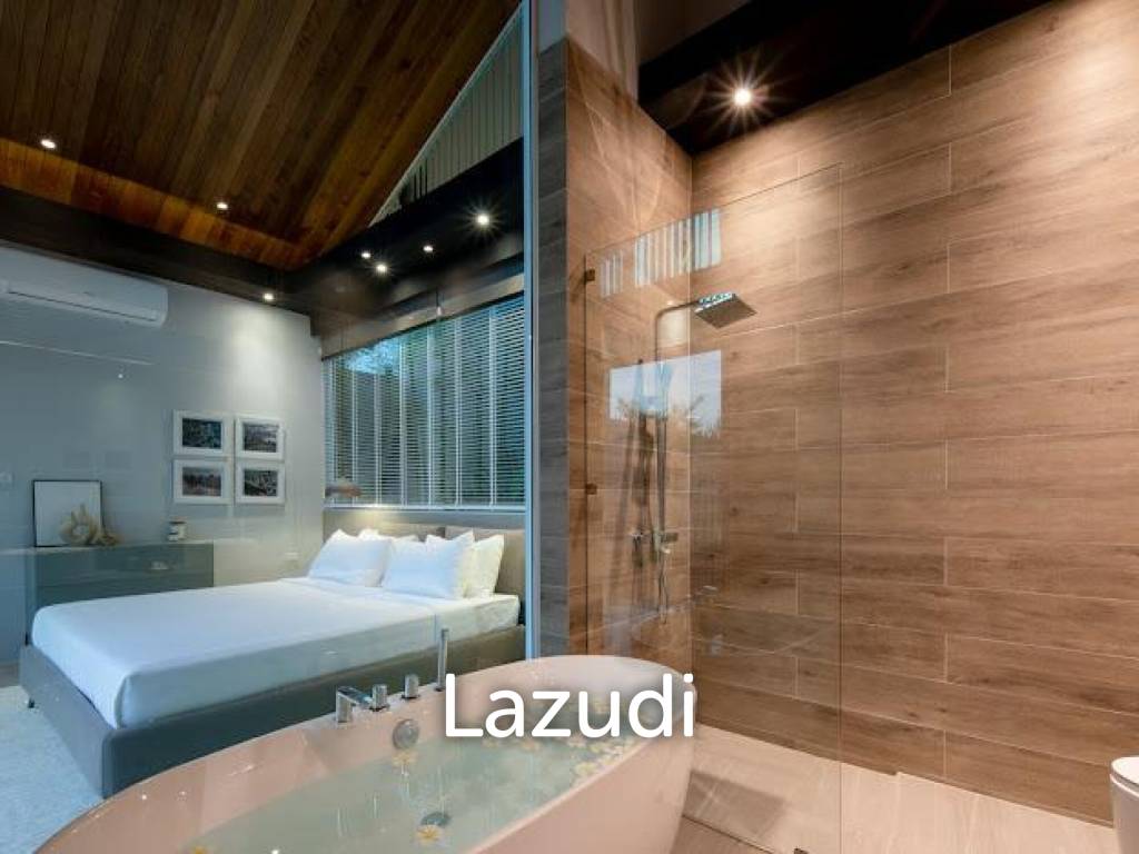 Luxury Villa with Stunning Mountain Views!