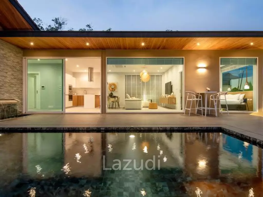 Luxury Villa with Stunning Mountain Views!