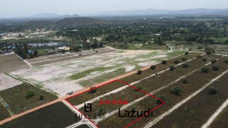 Земельный участок 2 Rai на продажу в Thap Tai Hua Hin