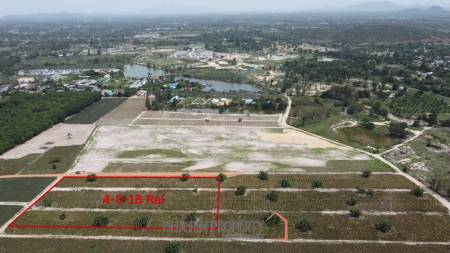 Land For Sale : 4-0-18 Rai With Scenic Mountain View in Thap Tai