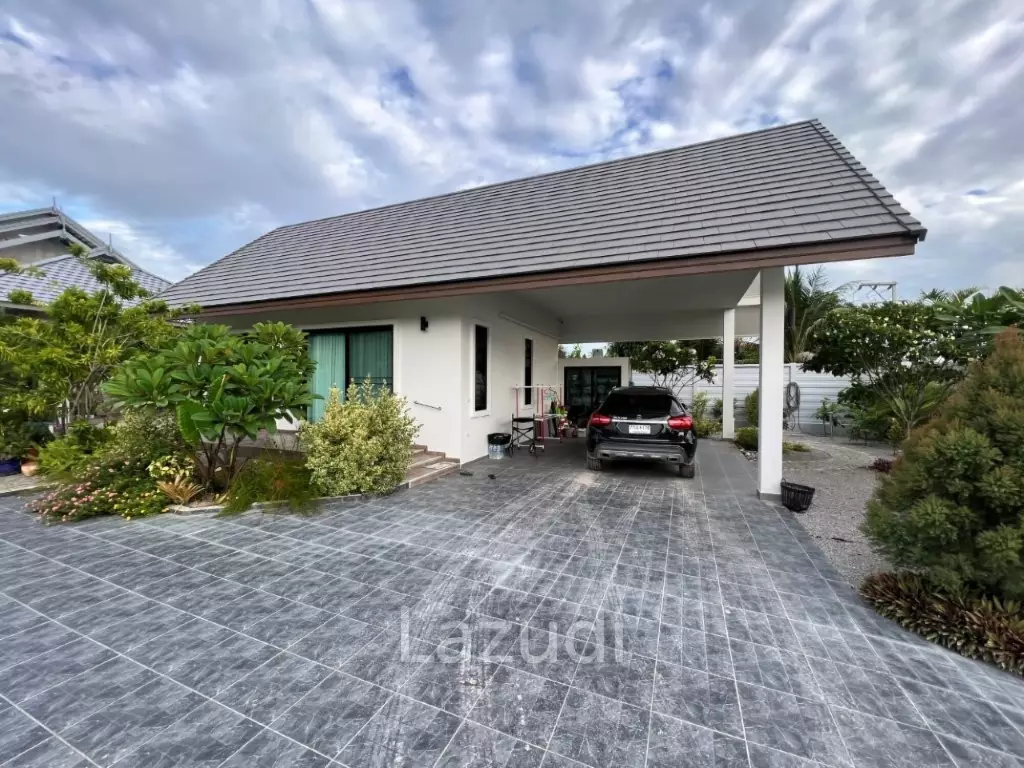 Great Modern Lanna design and quality pool Villa on Large land plot