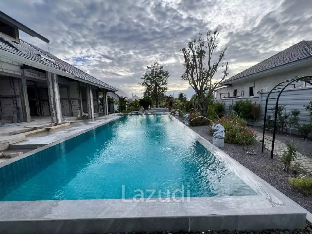 Great Modern Lanna design and quality pool Villa on Large land plot