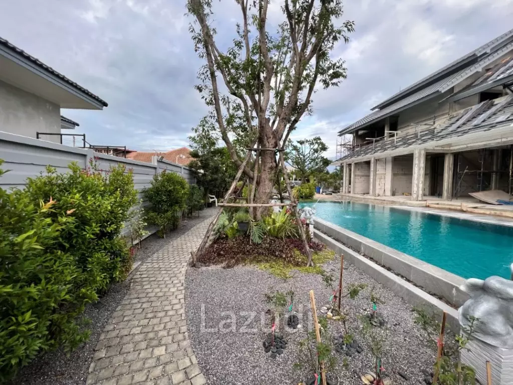 Great Modern Lanna design and quality pool Villa on Large land plot