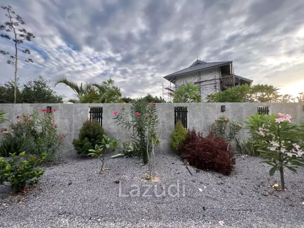Great Modern Lanna design and quality pool Villa on Large land plot