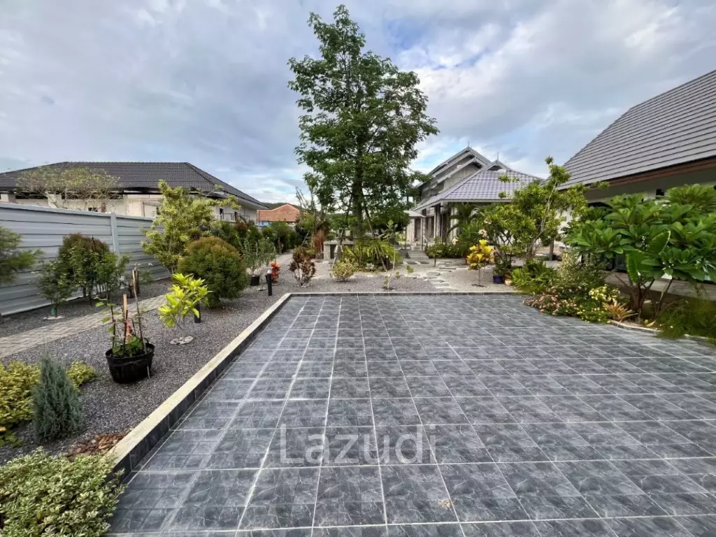 Great Modern Lanna design and quality pool Villa on Large land plot
