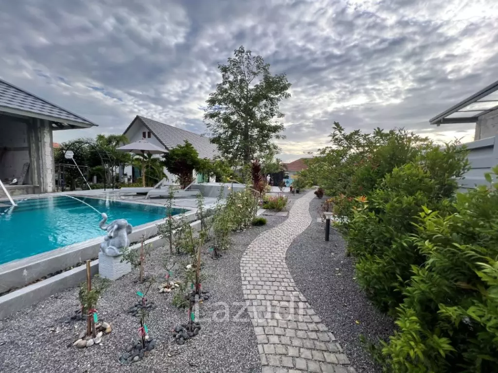 Great Modern Lanna design and quality pool Villa on Large land plot