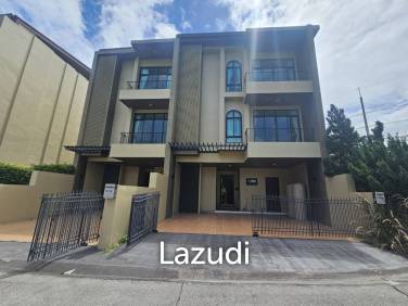 3 Bed 3 Bath Townhouse For Sale