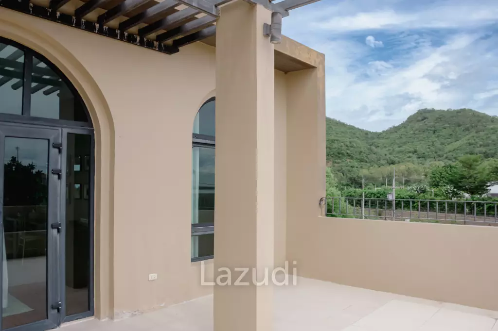 AMORE : Stylish 3 Storey Townhouse in Hua Hin 112