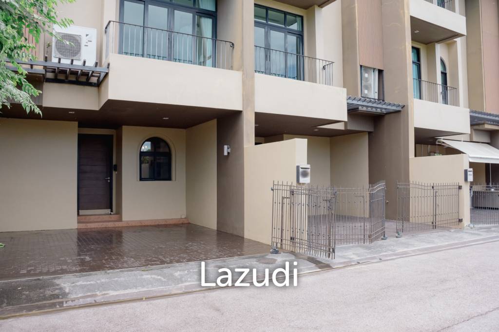 AMORE : Stylish 3 Storey Townhouse in Hua Hin 112