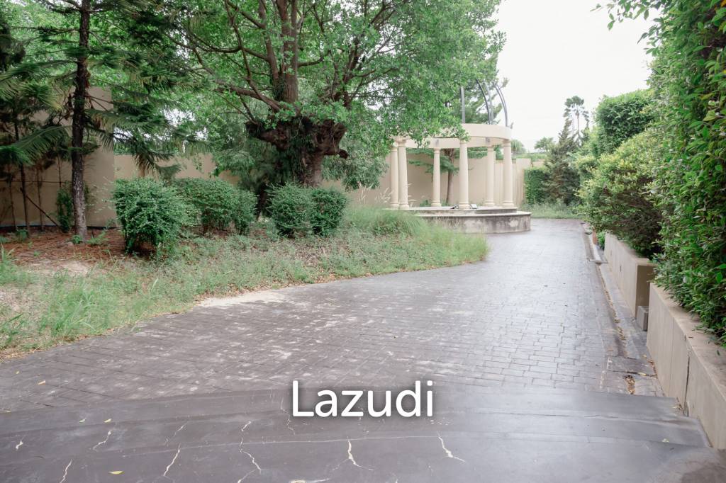 AMORE : Stylish 3 Storey Townhouse in Hua Hin 112