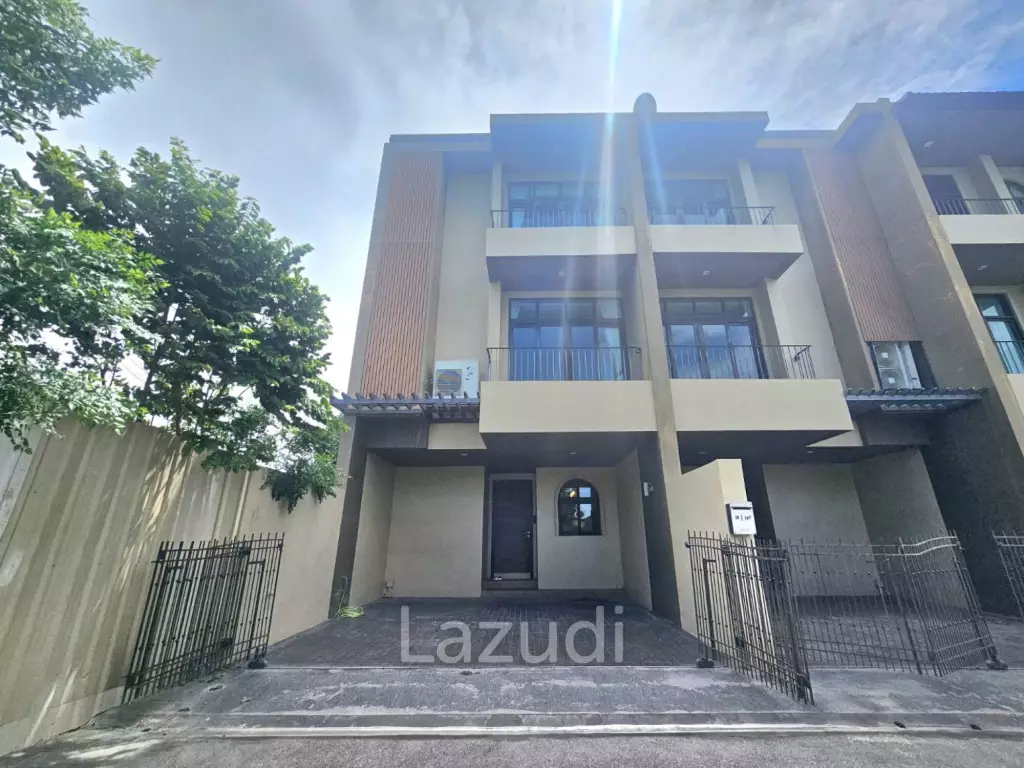 AMORE : Stylish 3 Storey Townhouse in Hua Hin 112