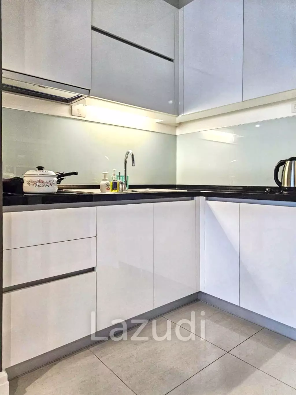 1 Bed 1 Bath 70 SQ.M Bright Sukhumvit 24