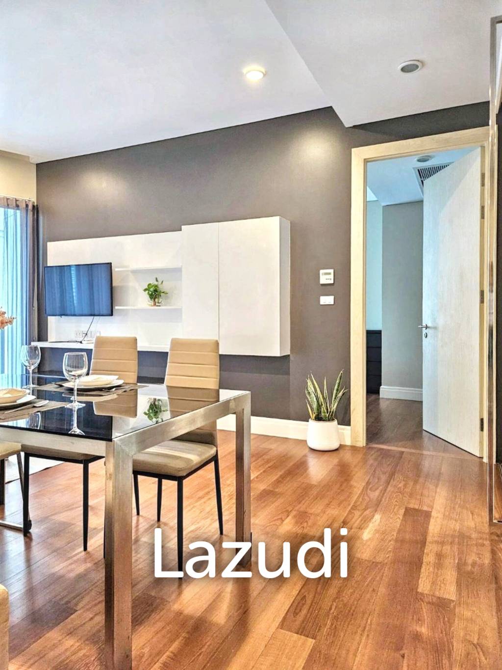 1 Bed 1 Bath 70 SQ.M Bright Sukhumvit 24